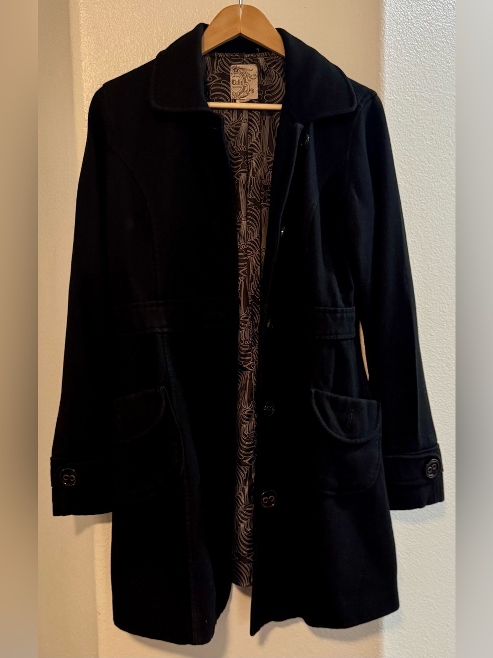 Tulle Black Women's Coat with Patterned Lining